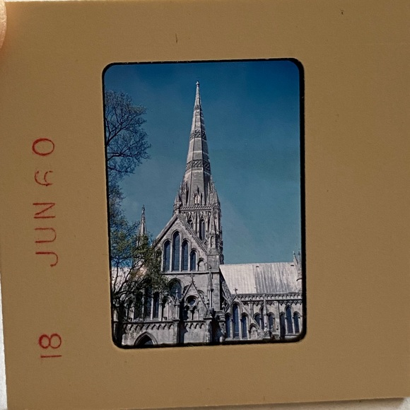 15 Kodachrome Transparency Slides from 1960 England - Picture 11 of 16